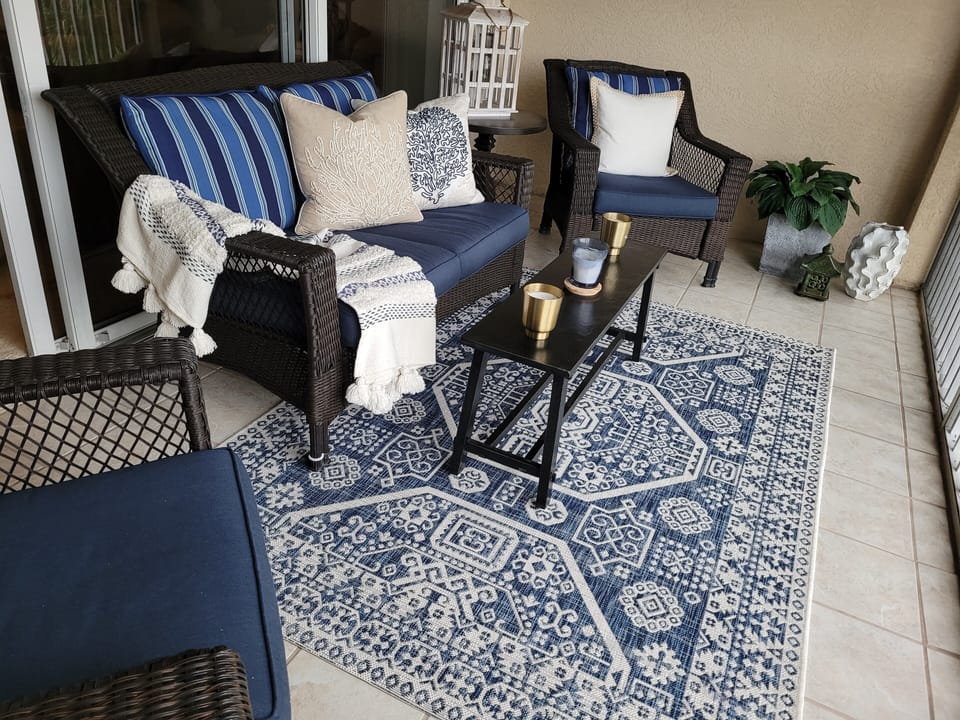 Screened Lanai with stackable doors