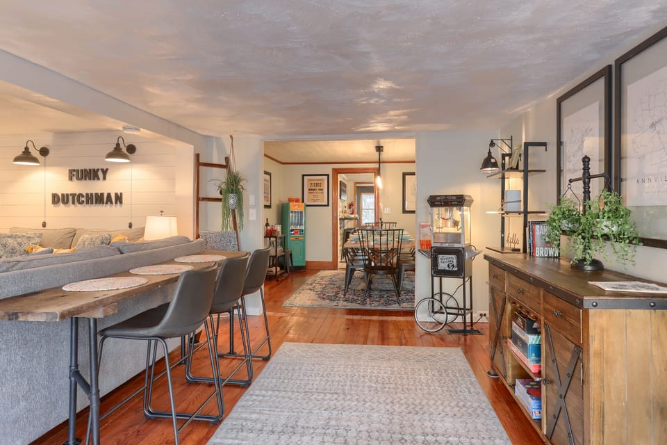 A great open floor plan from living room to dining room. Enjoy popcorn and games