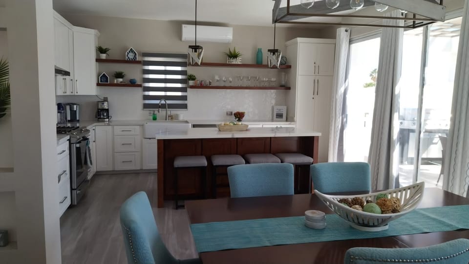Dining room Kitchen