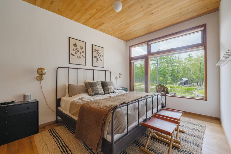 1st bedroom in the guest house with access to the patio