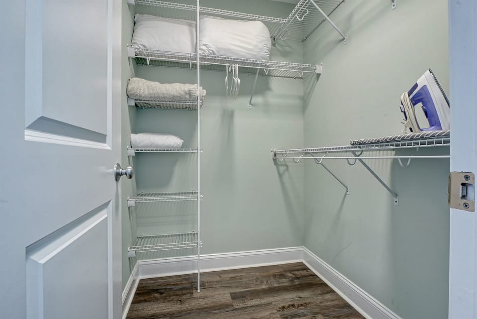 Master Suite walk in closet
