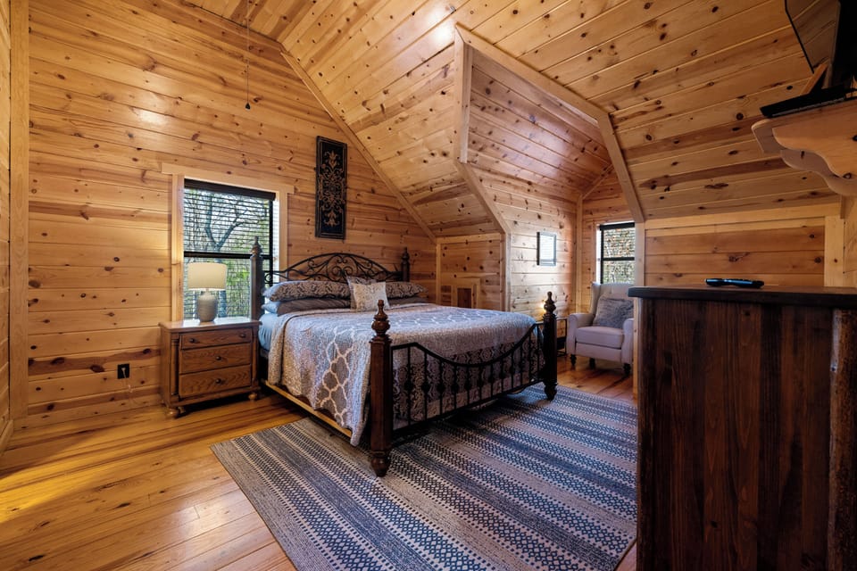 Bedroom 4 | 2nd Floor | King Bed