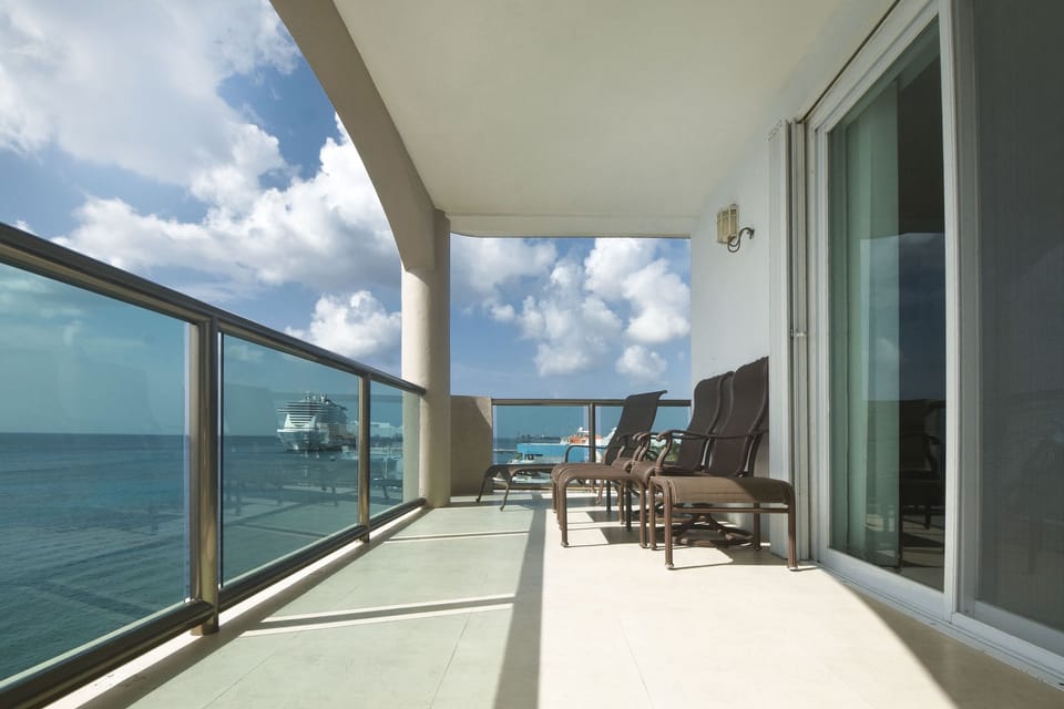 Huge private terrace to enjoy