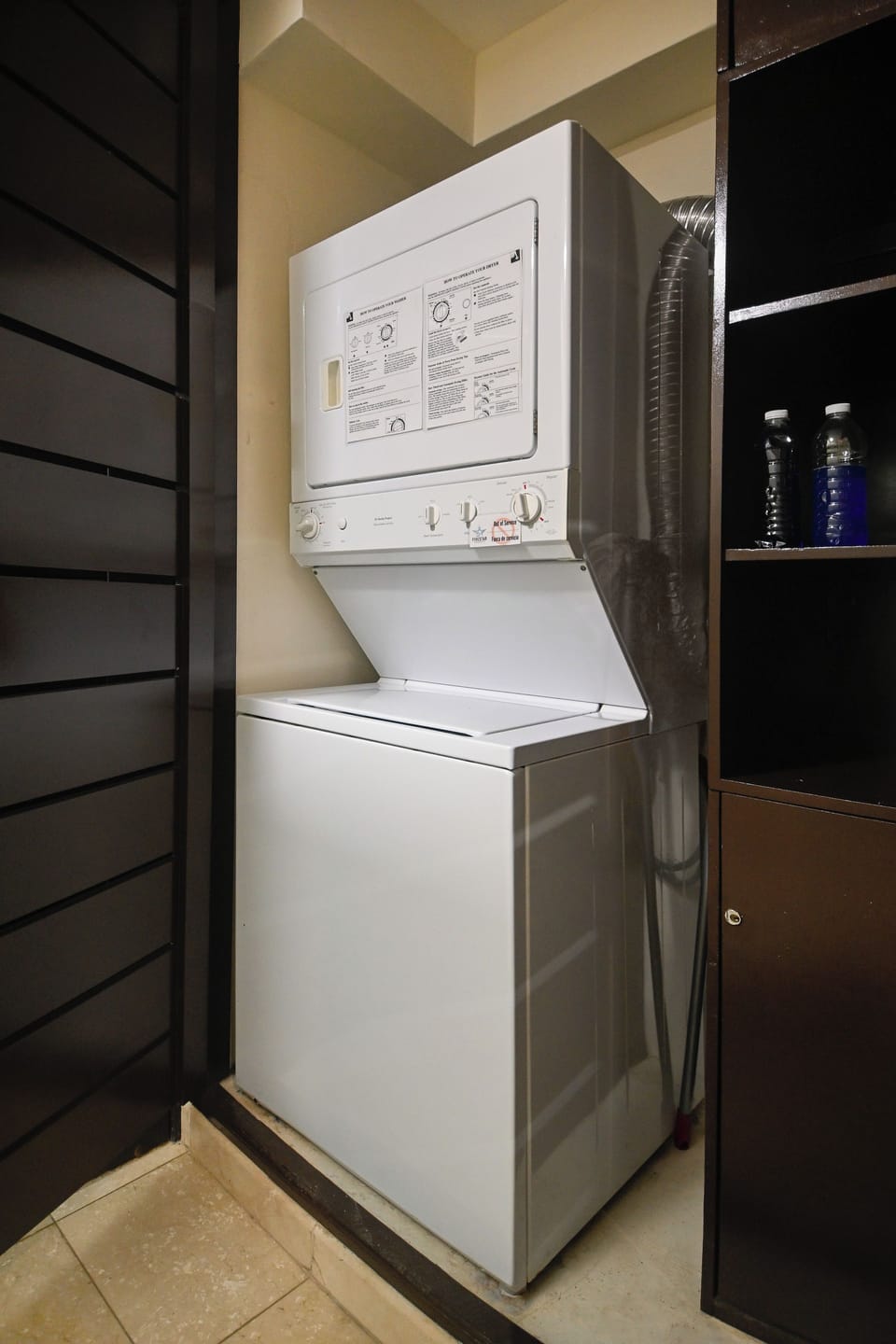 Your in-unit laundry makes extended stays effortless with a convenient stackable washer and dryer combo.
