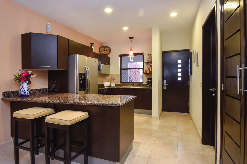 Fully loaded kitchen