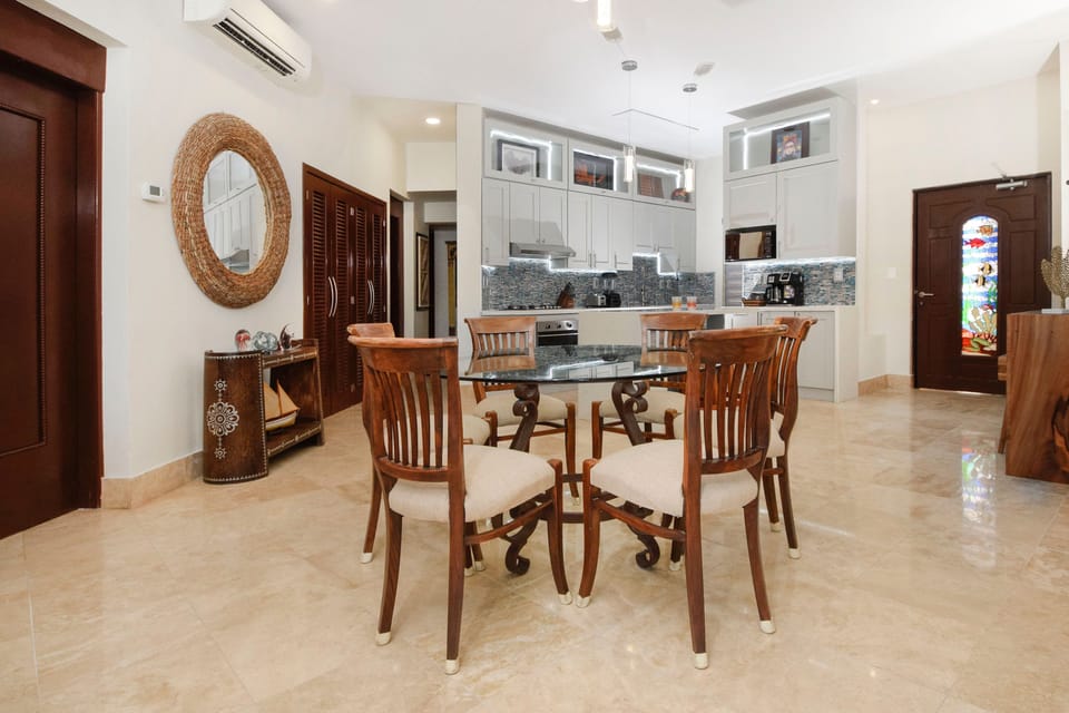 Dining space seating up to 6 of your guests
