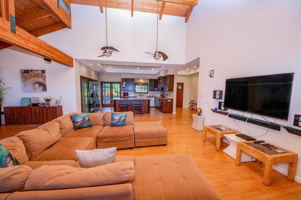 Gorgeous living area with high ceiling!