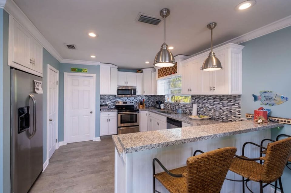 Kitchen Bar