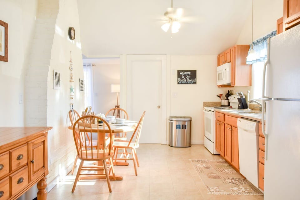 Eat in Kitchen