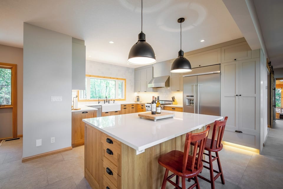 Gourmet Kitchen - Fully Stocked