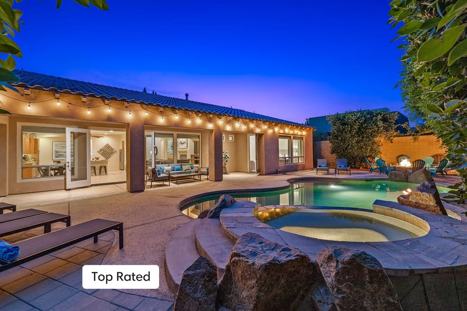 Leave your worries at the door and relax at the Carefree Hideaway!