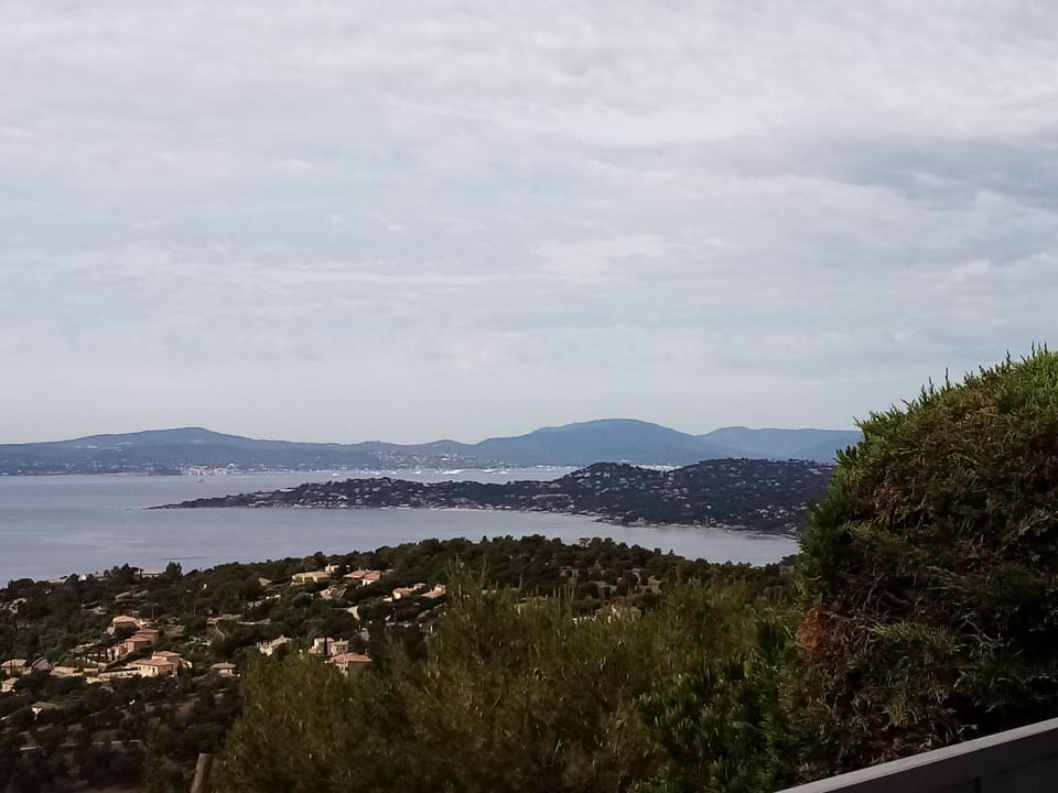 Villa with stupendous view overlooking sea, Apartment 4 (Rainier) House in Roquebrune-sur-Argens