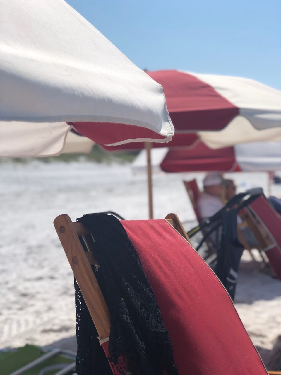 Beach Service March 1 - November 11 ~ 2 chairs/1 umbrella set up daily