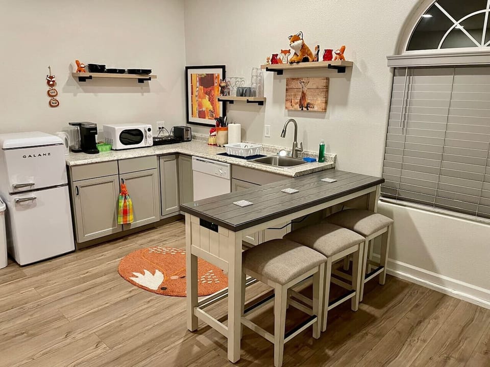 Kitchenette