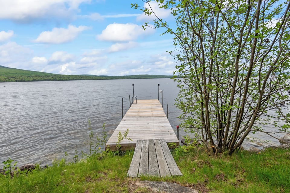 Beautiful waterfront on Mooselookmeguntic Lake!