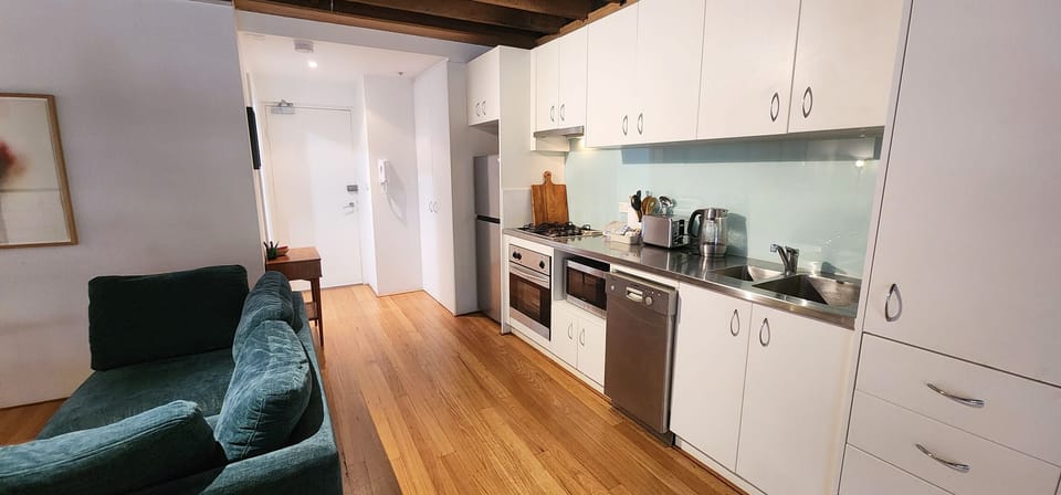 Cool New York loft style vibes. Open plan living, dining and kitchen