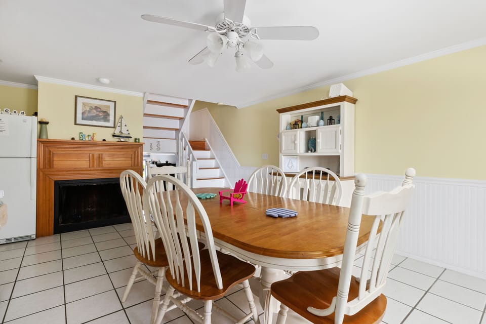 kitchen/dining area