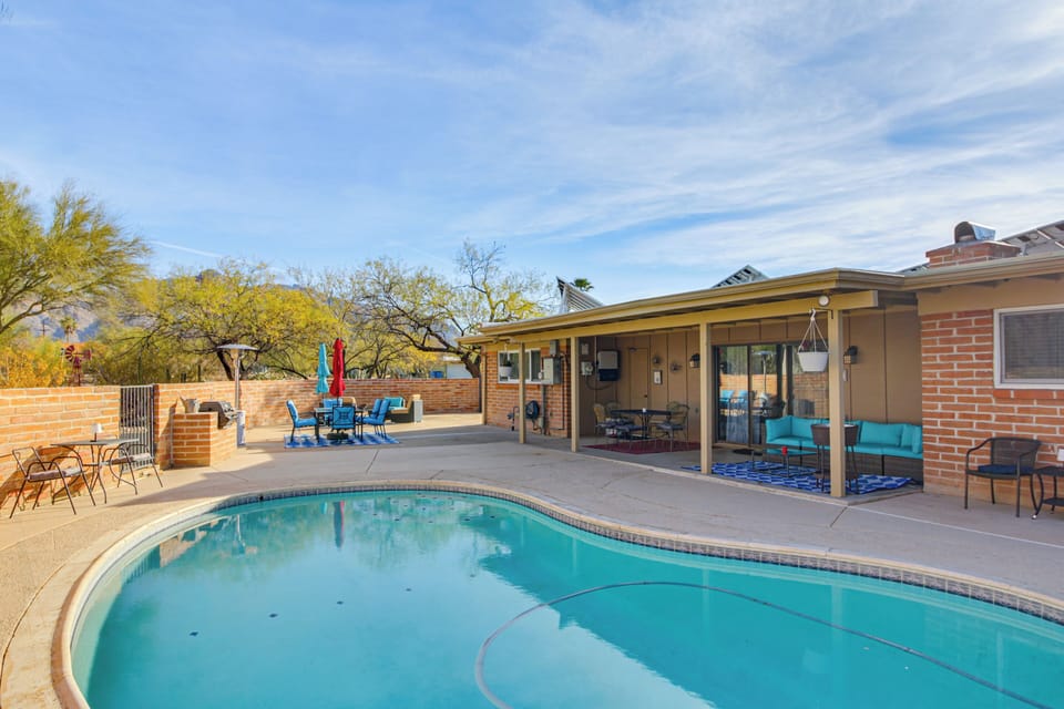 Tucson Vacation Rental | 4BR | 3BA | 2,500 Sq Ft | Step-Free Access