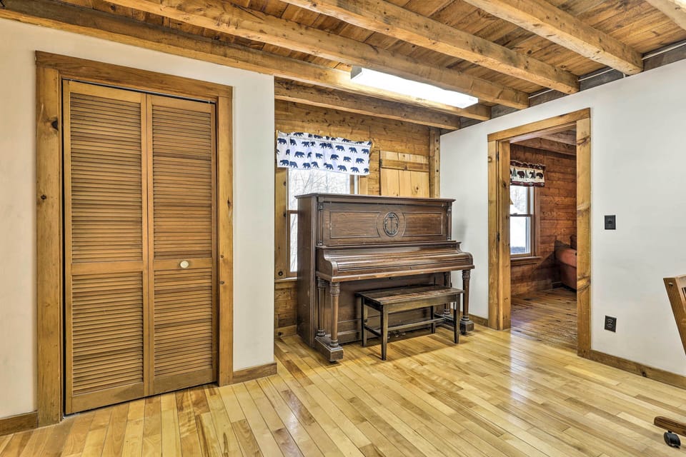 Bonus Room | Grand Piano