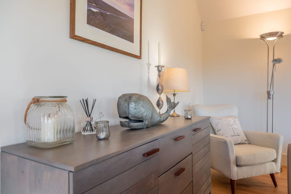 Ground floor: Sitting room detail