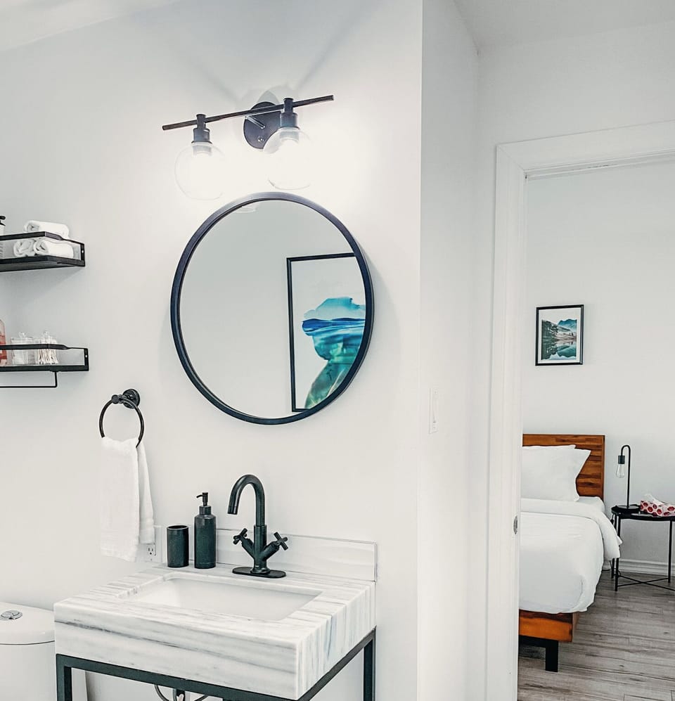 Ensuite Bathroom (Shower)