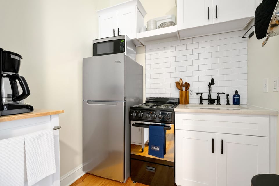 Fully Stocked Kitchen