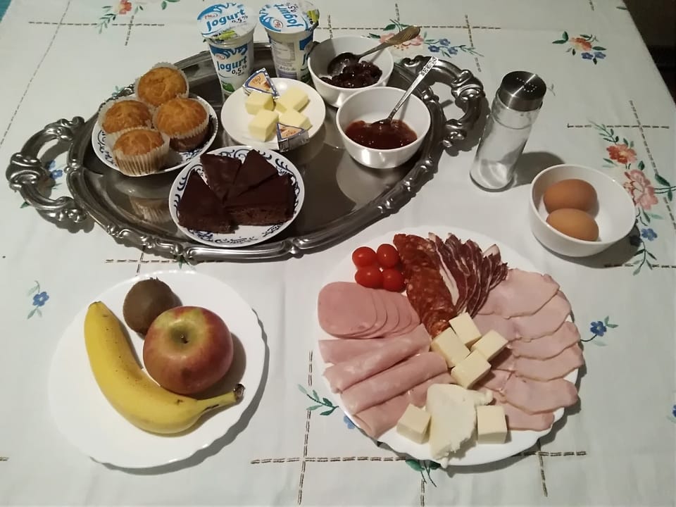 Breakfast meal