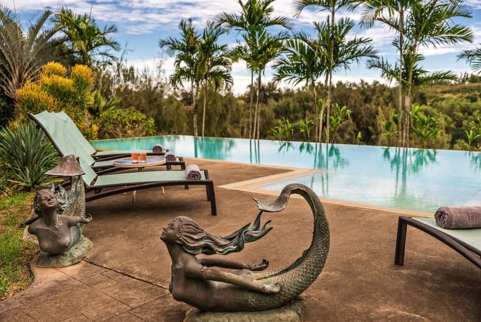 salt water infinity pool