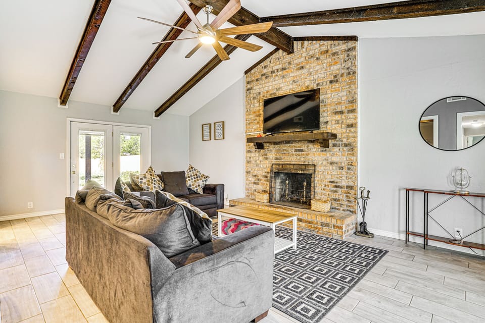 Wichita Falls Vacation Rental | 3BR | 2BA | Step-Free Access | 2,044 Sq Ft