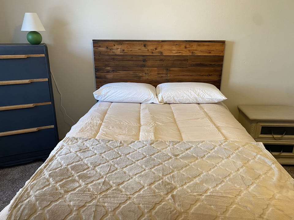 Full bed