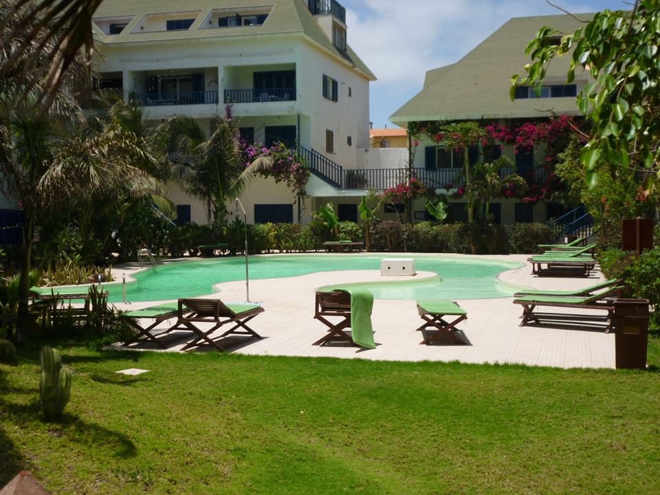 Leme Bedje Pool and gardens