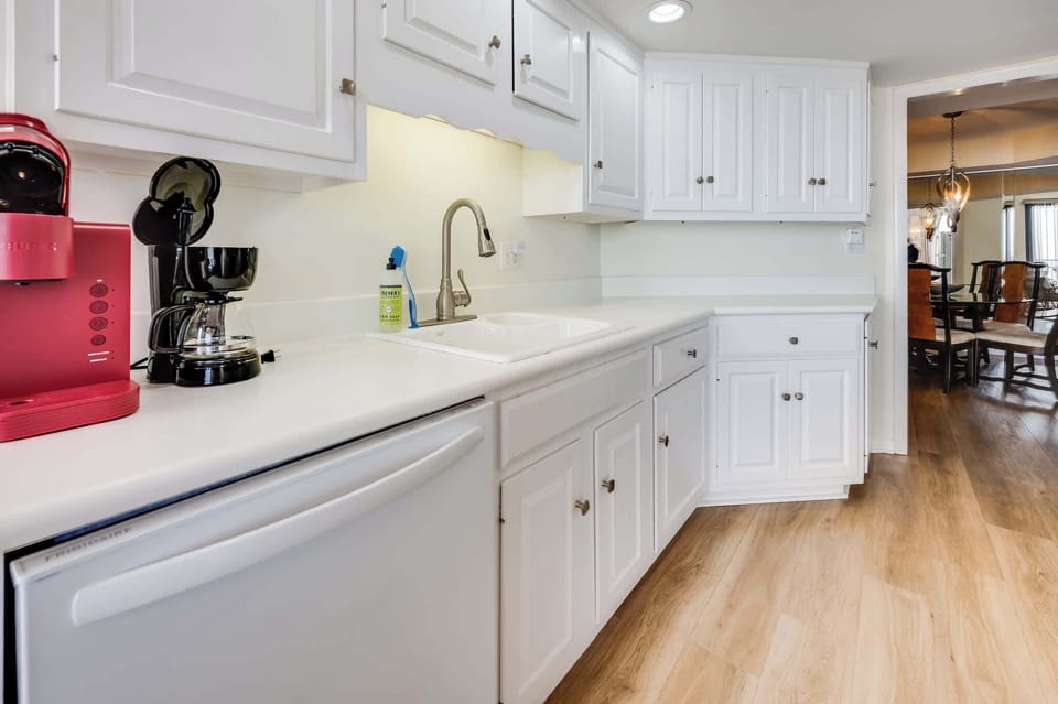 Large Kitchen Area
