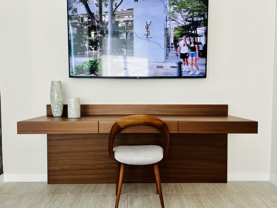 Escritorio para Trabajar / TV / Extra Desk to Work / TV