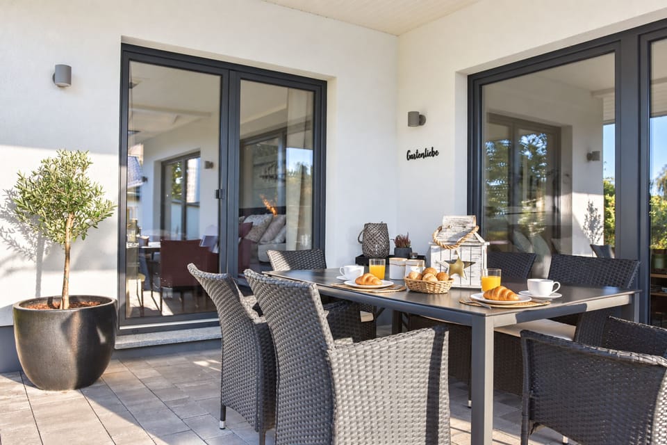 Inselhaus Carla - pure luxury in a quiet location - infrared cabin - fireplace House in Heringsdorf