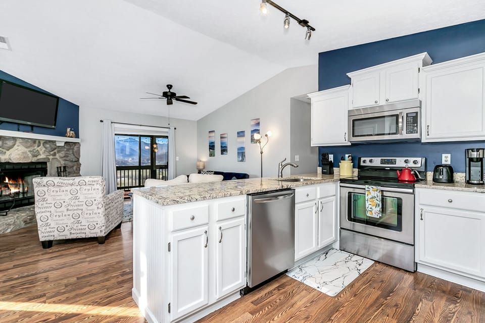 Open floor plan!