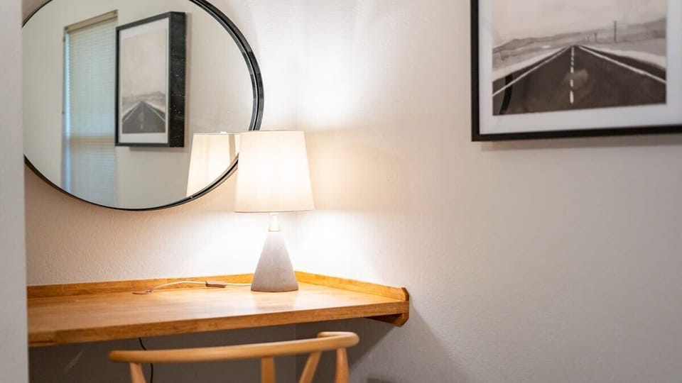 small built-in desk