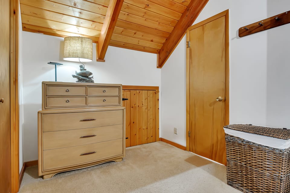 Changing room in master