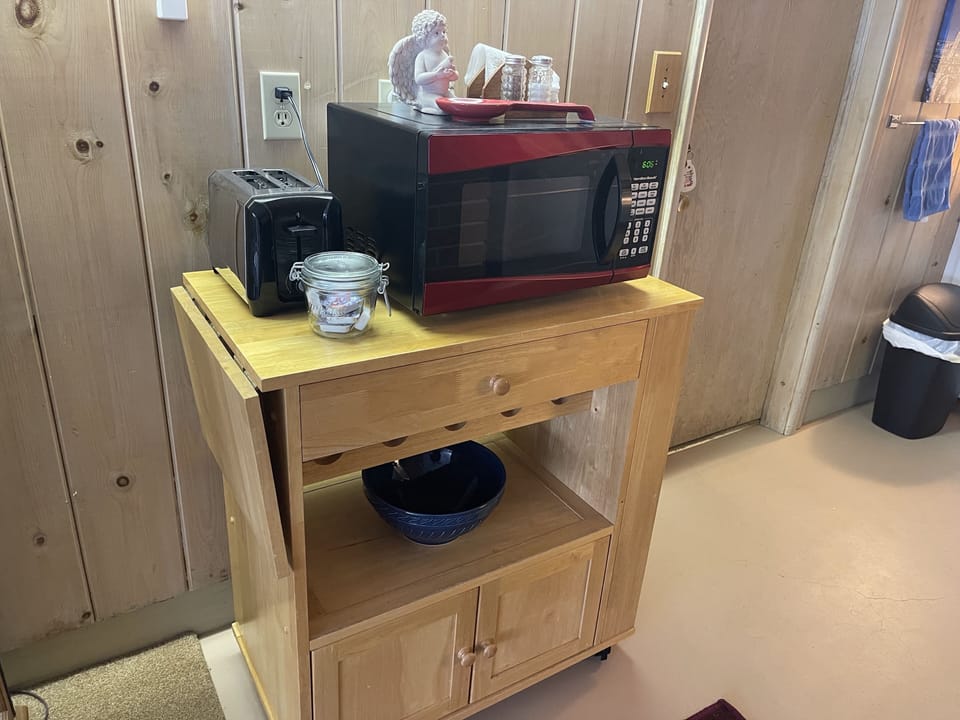 Microwave, toaster.
