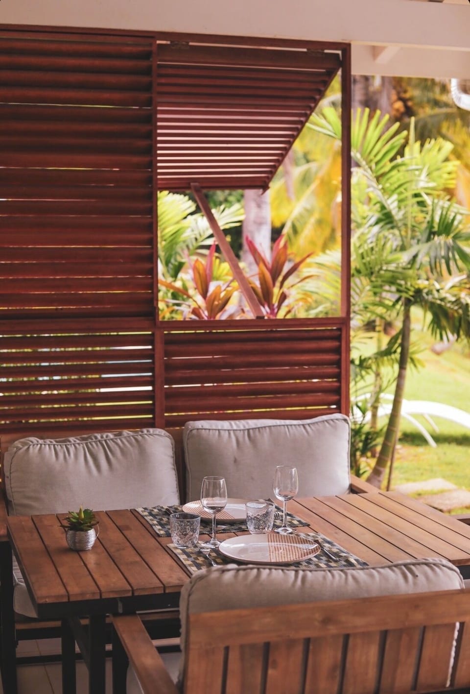 Outdoor dining