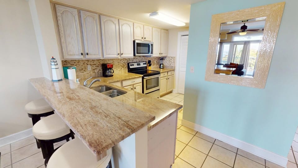 Full Kitchen