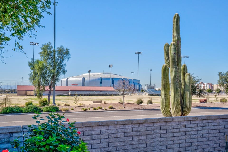 State Farm Stadium in walking distance