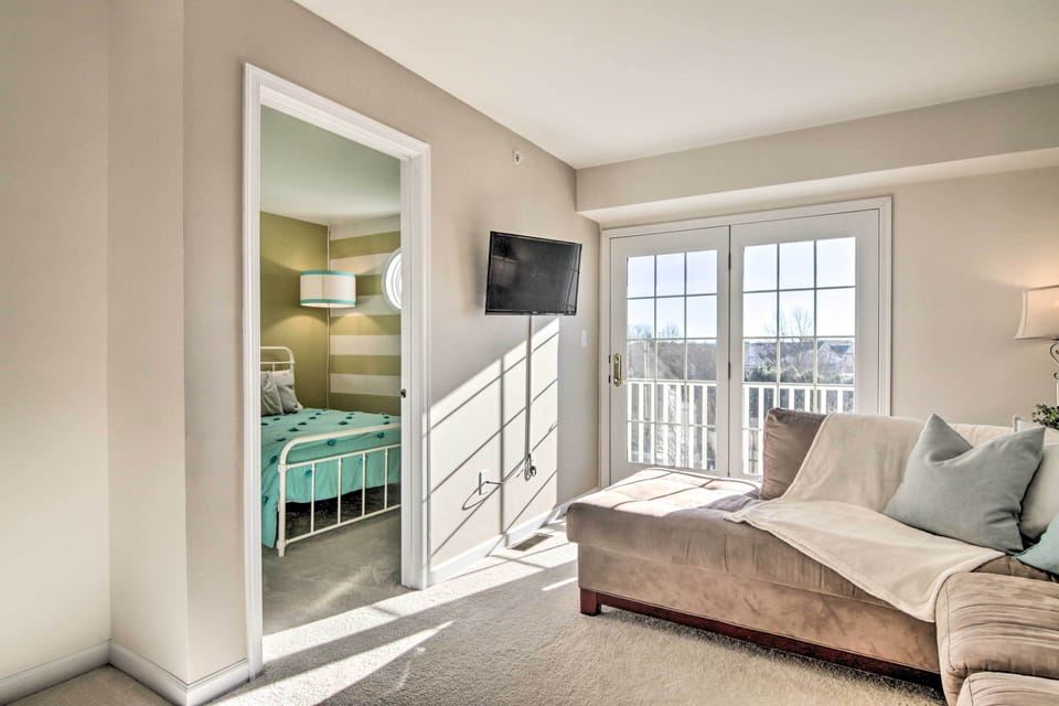 2nd-Floor Living Room