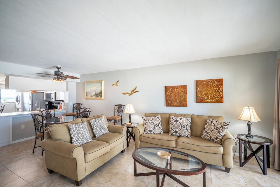 Carlos Pointe 415 has a sleeper sofa to accommodate one overnight guest