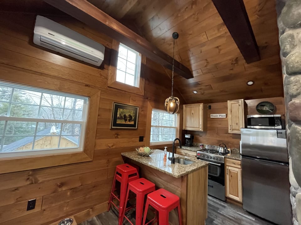 Full kitchen with an island