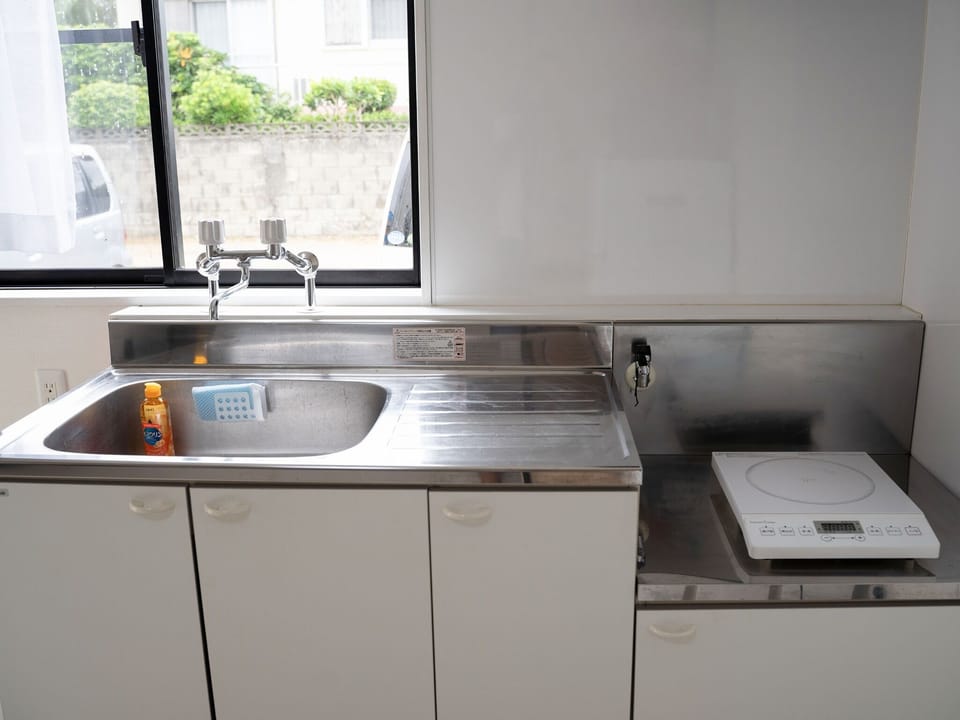 ・[1F Kitchen] The spacious sink makes it easy to cook.