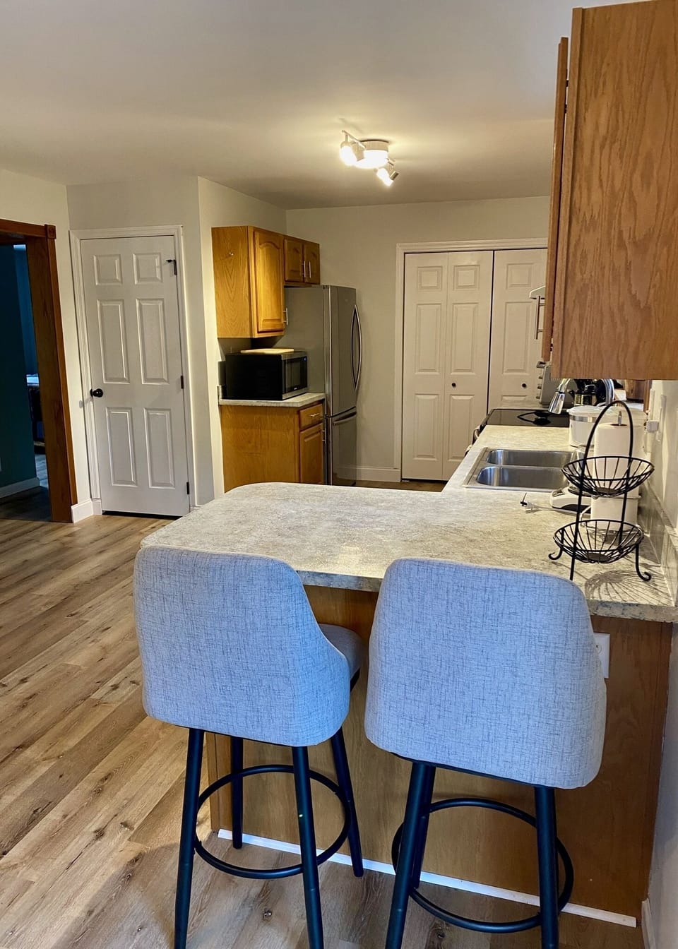 kitchen breakfast seating