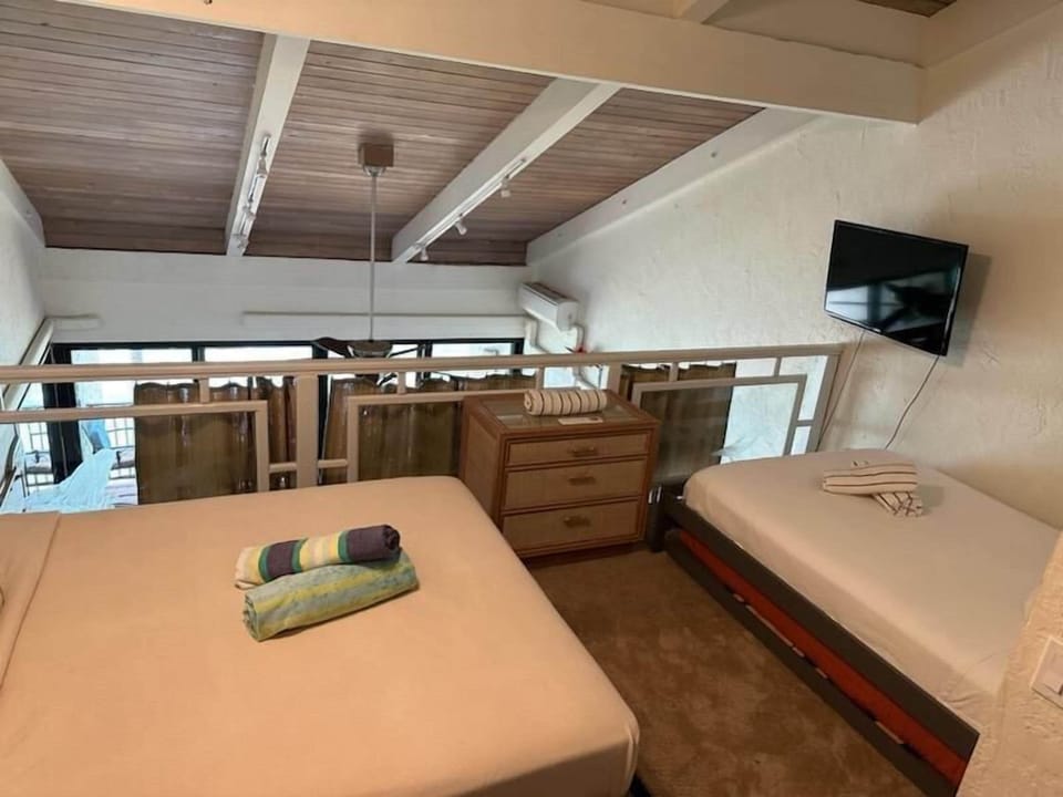 Double & Twin beds in loft