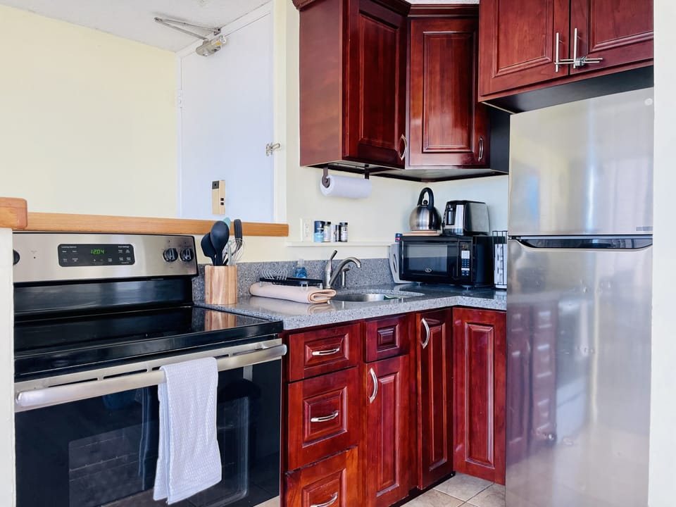 Full Kitchen
