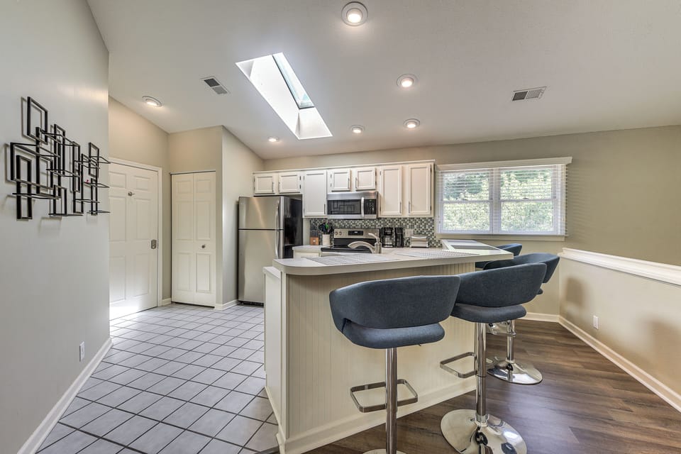 Kitchen | Cooking Basics | Breakfast Bar