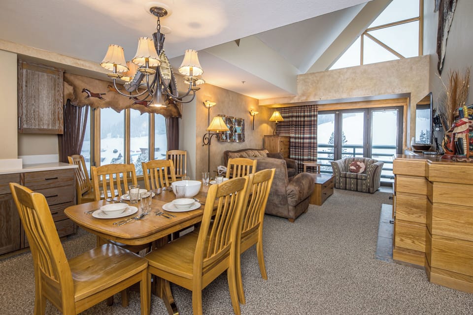 Enjoy the views | Main Level